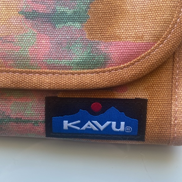 🔖KAVU Costal Tie Dye Big Spender Wallet Desset Colors - Picture 2 of 5